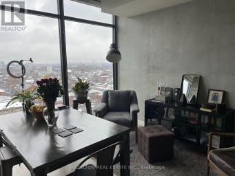 1404 - 111 BATHURST STREET Toronto (Waterfront Communities) Ontario photo 7