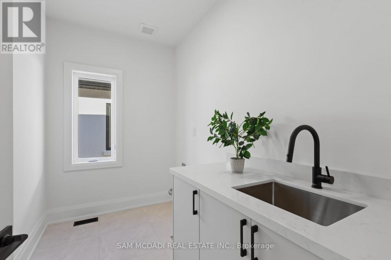 2354 EIGHTH LINE, Oakville (WC Wedgewood Creek), Ontario, L6H7E6