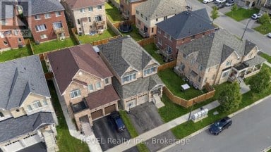 1901 DON WHITE COURT Oshawa (Taunton) Ontario photo 4