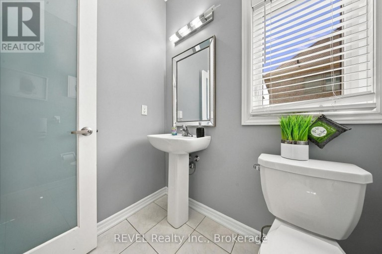 1901 DON WHITE COURT, Oshawa (Taunton), Ontario, L1H8L7
