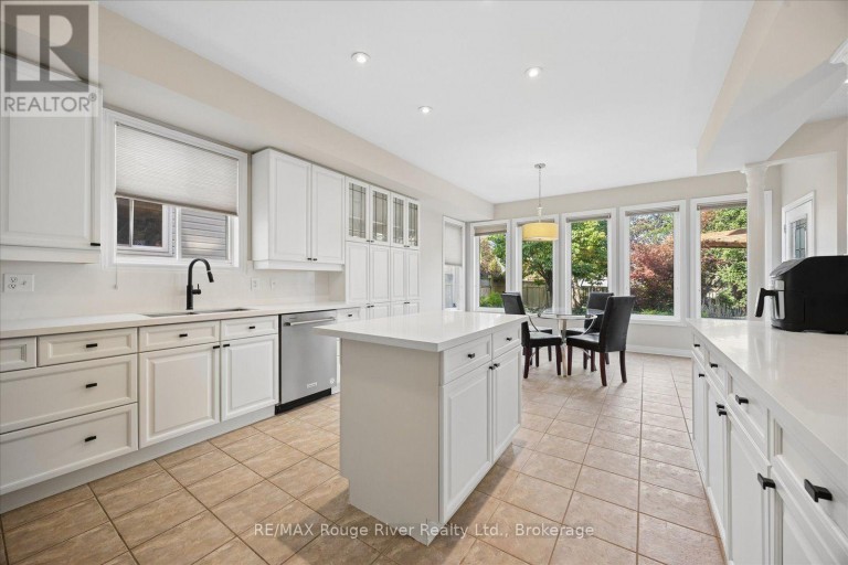 82 DARIUS HARNS DRIVE, Whitby (Brooklin), Ontario, L1M2G2