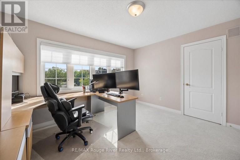 82 DARIUS HARNS DRIVE, Whitby (Brooklin), Ontario, L1M2G2
