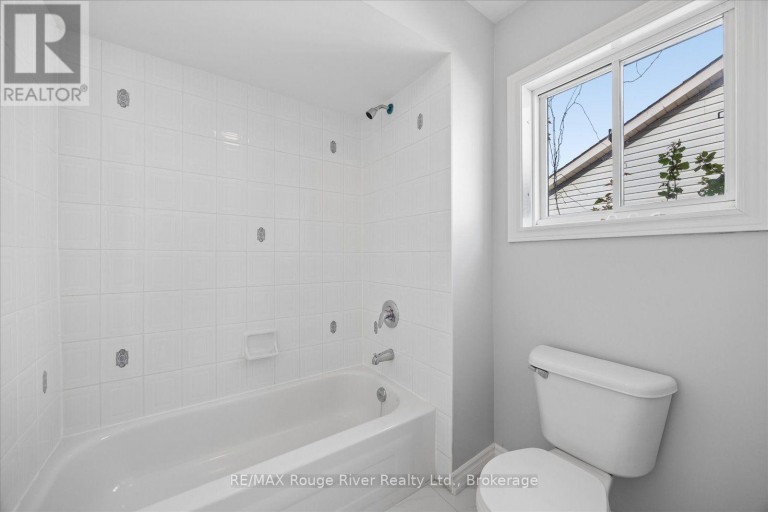 82 DARIUS HARNS DRIVE, Whitby (Brooklin), Ontario, L1M2G2