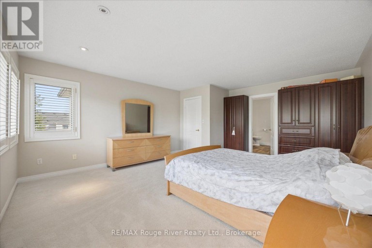 82 DARIUS HARNS DRIVE, Whitby (Brooklin), Ontario, L1M2G2