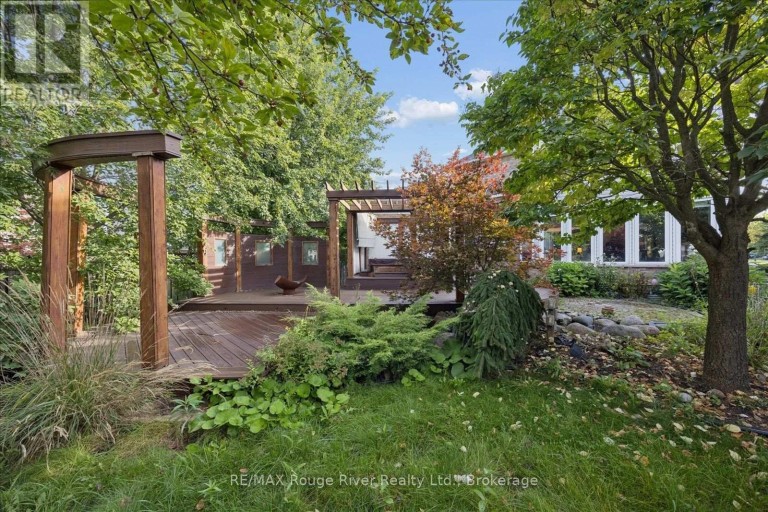 82 DARIUS HARNS DRIVE, Whitby (Brooklin), Ontario, L1M2G2