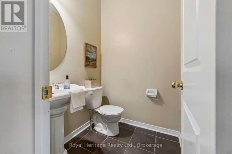 52 MCCORKELL STREET, Clarington (Bowmanville), Ontario, L1C0B7