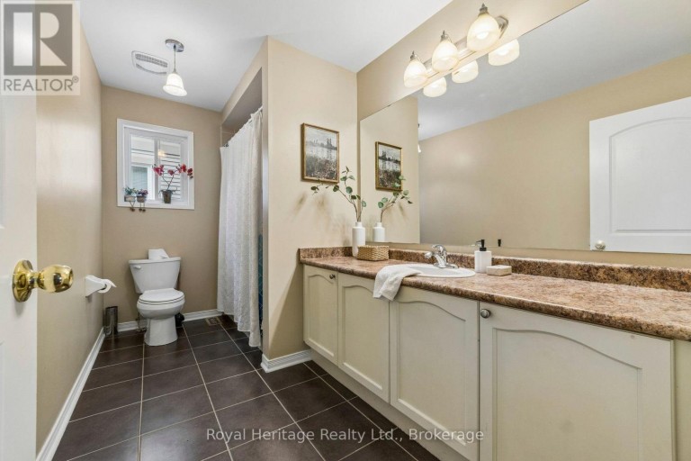 52 MCCORKELL STREET, Clarington (Bowmanville), Ontario, L1C0B7