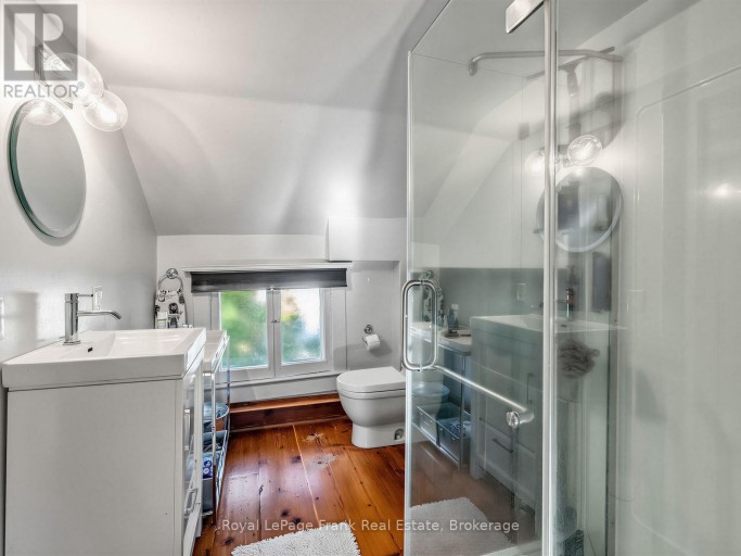 523 QUEEN STREET, Scugog (Port Perry), Ontario, L9L1L2