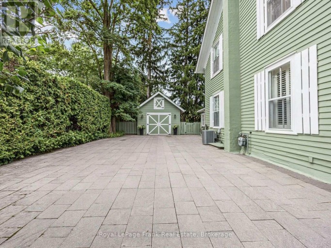 523 QUEEN STREET, Scugog (Port Perry), Ontario, L9L1L2