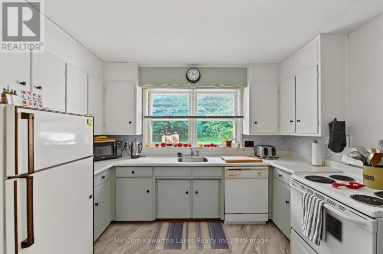 71 GREENHILL DRIVE, Peterborough (Otonabee Ward 1), Ontario, K9J6E2