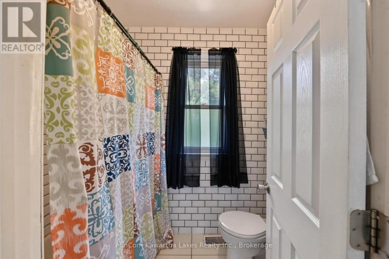71 GREENHILL DRIVE, Peterborough (Otonabee Ward 1), Ontario, K9J6E2