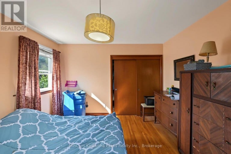 71 GREENHILL DRIVE, Peterborough (Otonabee Ward 1), Ontario, K9J6E2