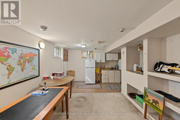 71 GREENHILL DRIVE, Peterborough (Otonabee Ward 1), Ontario, K9J6E2