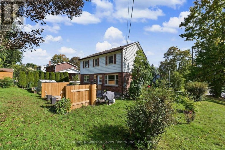 71 GREENHILL DRIVE, Peterborough (Otonabee Ward 1), Ontario, K9J6E2
