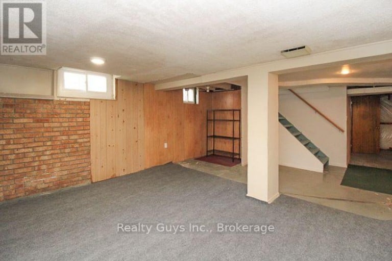 590 MCCANNAN AVENUE, Peterborough (Town Ward 3), Ontario, K9J4J6