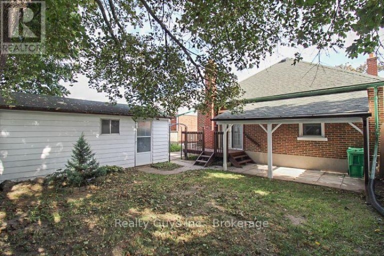 590 MCCANNAN AVENUE, Peterborough (Town Ward 3), Ontario, K9J4J6