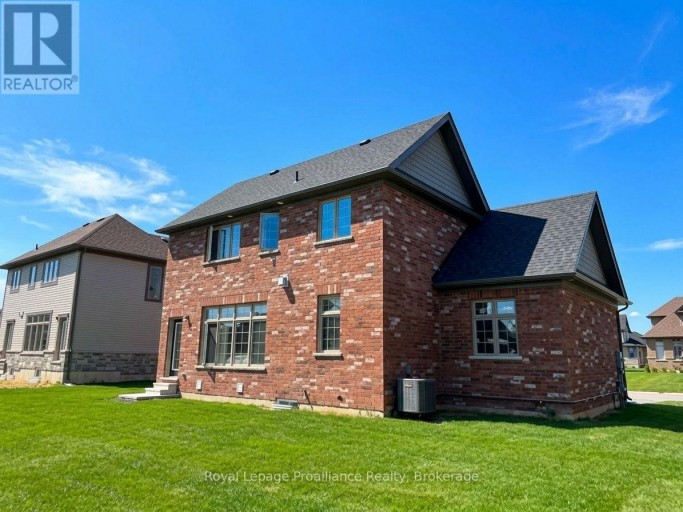 6 LARISSA PARK DRIVE, Quinte West (Murray Ward), Ontario, K0L1L0