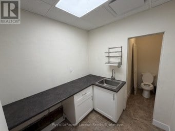 B1-361 HODDER AVENUE Thunder Bay (Current River) Ontario photo 7