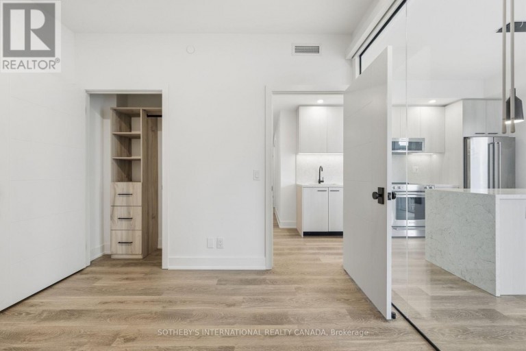 E2501 - 30 MUTUAL STREET, Toronto (Church-Yonge Corridor), Ontario, M5B2A7