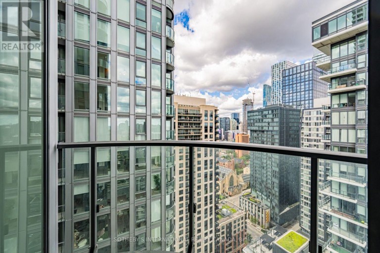 E2501 - 30 MUTUAL STREET, Toronto (Church-Yonge Corridor), Ontario, M5B2A7