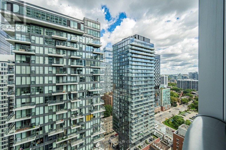 E2501 - 30 MUTUAL STREET, Toronto (Church-Yonge Corridor), Ontario, M5B2A7