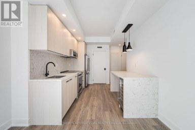 E1003 - 30 MUTUAL STREET Toronto (Church-Yonge Corridor) Ontario photo 9