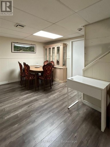 MASTER BEDROOM A BSMT - 3 BUTTERFIELD DR DRIVE, Toronto (Parkwoods-Donalda), Ontario, M3A2L9