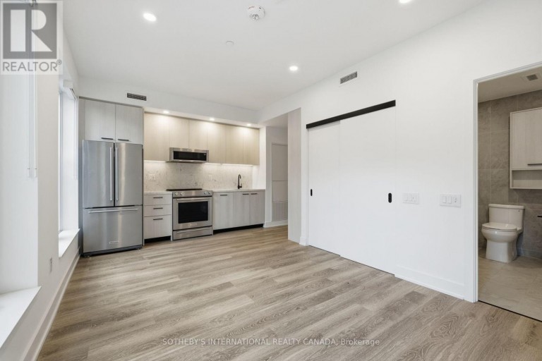 E0207 - 30 MUTUAL STREET, Toronto (Church-Yonge Corridor), Ontario, M5B2A7