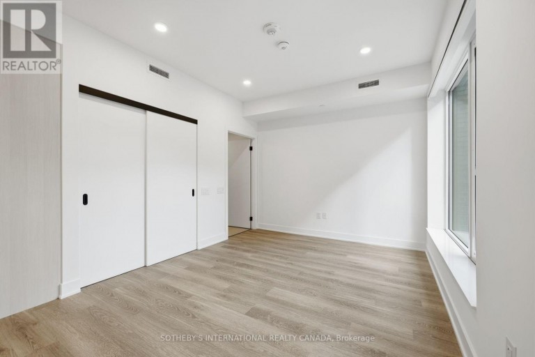 E0201 - 30 MUTUAL STREET, Toronto (Church-Yonge Corridor), Ontario, M5B2A7