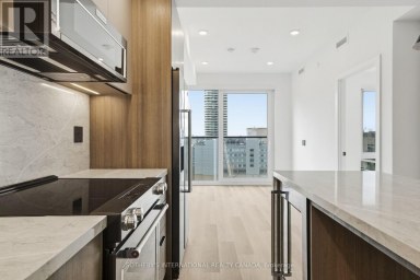 W2806 - 25 DALHOUSIE STREET Toronto (Church-Yonge Corridor) Ontario photo 1