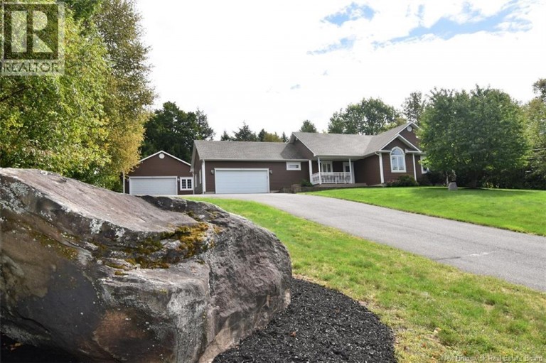 168 Country Wood Lane, Fredericton, New Brunswick, E3A0Y6 (ID NB148028)