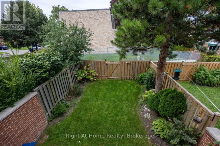 10 NEWING COURT, Ajax (South East), Ontario, L1S2T6