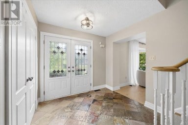 1 GOWAN DRIVE Whitby (Lynde Creek) Ontario photo 6