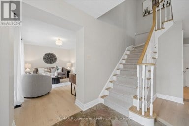 1 GOWAN DRIVE Whitby (Lynde Creek) Ontario photo 7