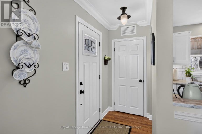 18 MADILL CRESCENT, Kawartha Lakes (Lindsay), Ontario, K9V5W8