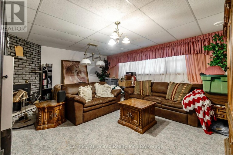 2085 SPRINGWOOD ROAD, Peterborough (Monaghan Ward 2), Ontario, K9K1N7
