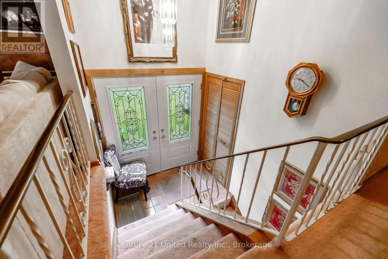 2085 SPRINGWOOD ROAD, Peterborough (Monaghan Ward 2), Ontario, K9K1N7