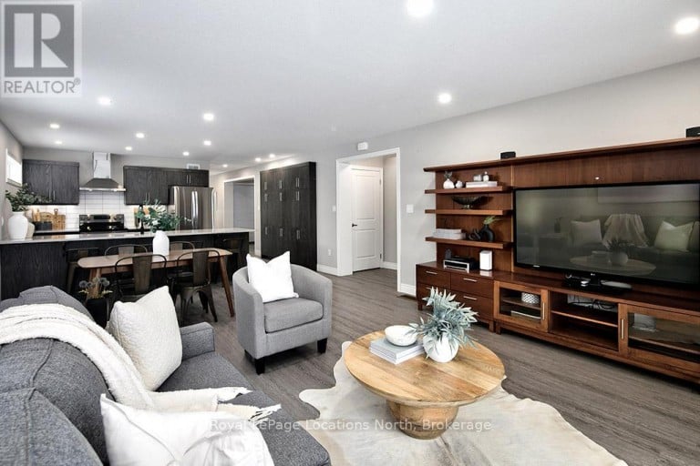 17 ELGIN STREET S, Blue Mountains, Ontario, N0H2P0