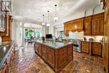 85 THE BRIDLE PATH Toronto (Bridle Path-Sunnybrook-York Mills) Ontario photo 10