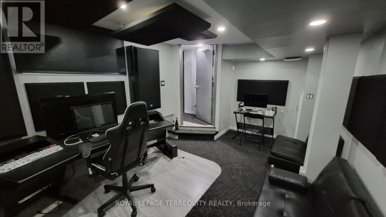 LOWER - 293 EGLINTON AVENUE E, Toronto (Mount Pleasant East), Ontario, M4P1L3