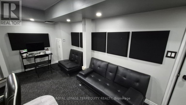 LOWER - 293 EGLINTON AVENUE E, Toronto (Mount Pleasant East), Ontario, M4P1L3