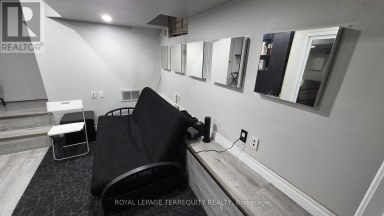 LOWER - 293 EGLINTON AVENUE E Toronto (Mount Pleasant East) Ontario photo 7