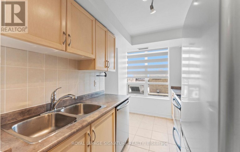 1411 - 212 EGLINTON AVENUE E, Toronto (Mount Pleasant West), Ontario, M4P0A3