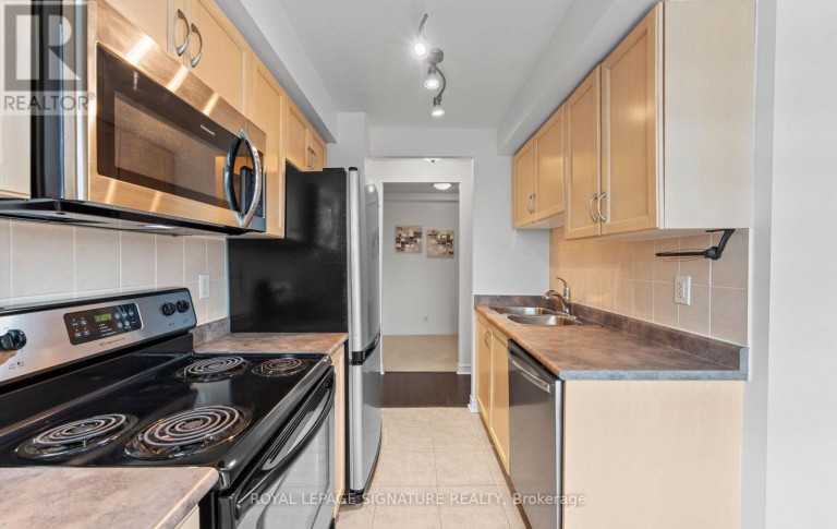 1411 - 212 EGLINTON AVENUE E, Toronto (Mount Pleasant West), Ontario, M4P0A3