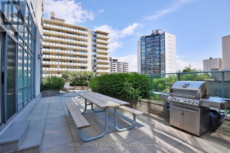 1411 - 212 EGLINTON AVENUE E, Toronto (Mount Pleasant West), Ontario, M4P0A3
