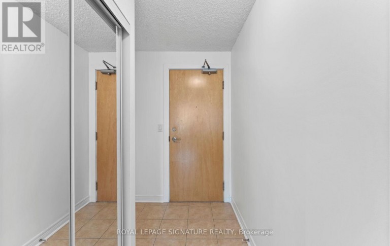 1411 - 212 EGLINTON AVENUE E, Toronto (Mount Pleasant West), Ontario, M4P0A3