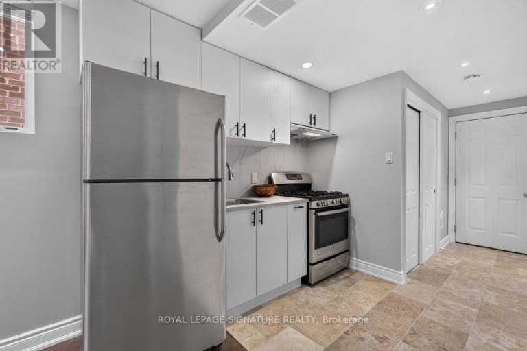 LOWER - 61B BEXHILL AVENUE, Toronto (Clairlea-Birchmount), Ontario, M1L3B7