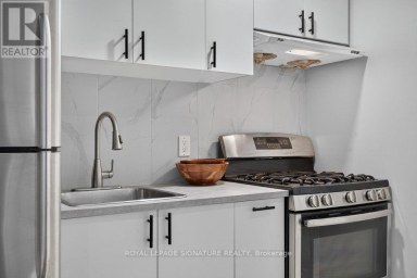 LOWER - 61B BEXHILL AVENUE Toronto (Clairlea-Birchmount) Ontario photo 9