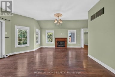 20 HOLGATE STREET Barrie (Allandale) Ontario photo 16