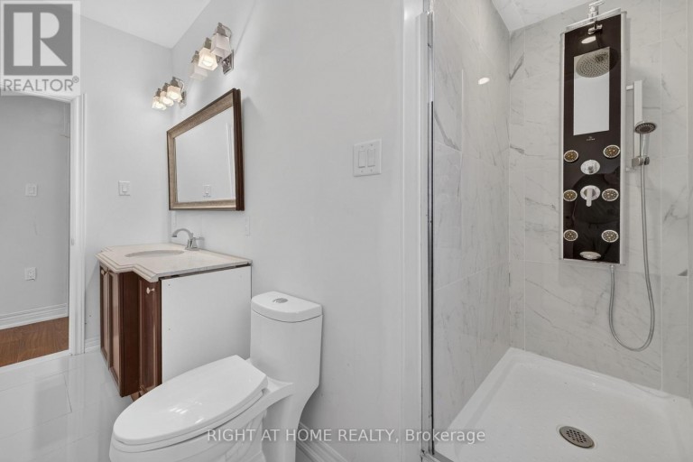 20 HOLGATE STREET, Barrie (Allandale), Ontario, L4N2T5